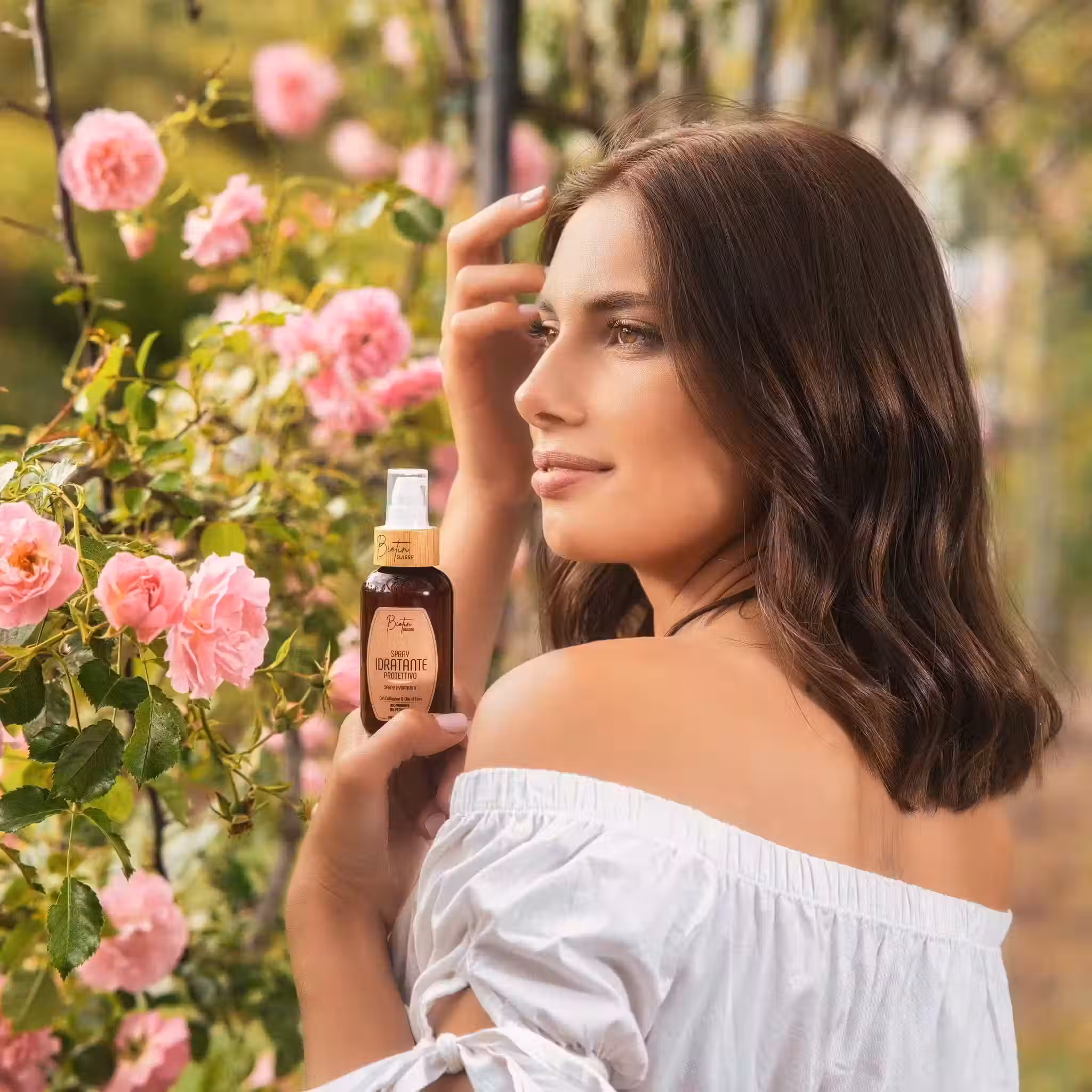 Ritratto beauty con prodotto e fiori